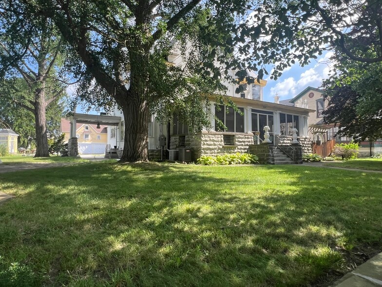 More Photos Of 364 E Church St, Marion Multifamily For Sale