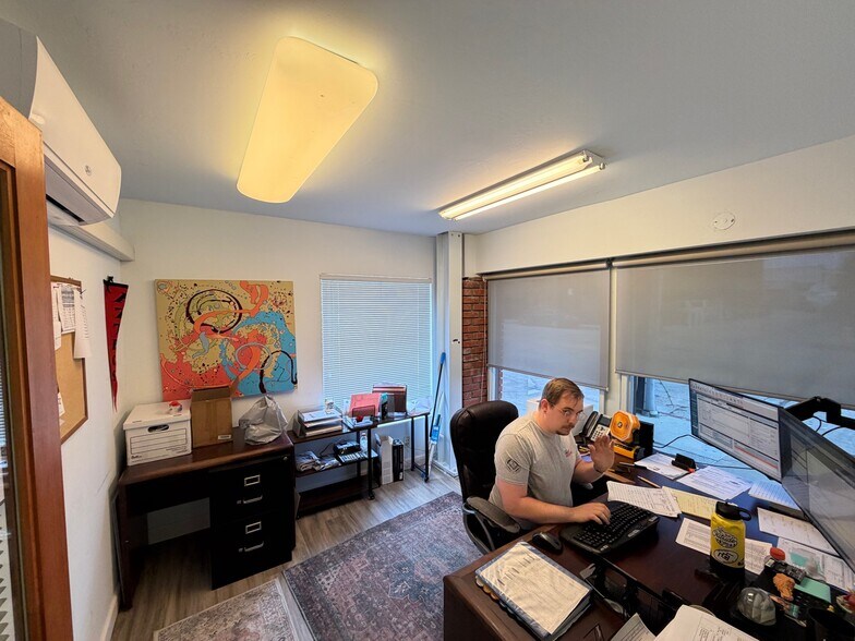 More Photos Of 4406 Bayard St, San Diego Office For Lease