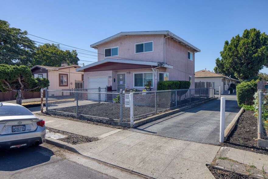 More Photos Of 24039 Park St, Hayward Apartments For Sale