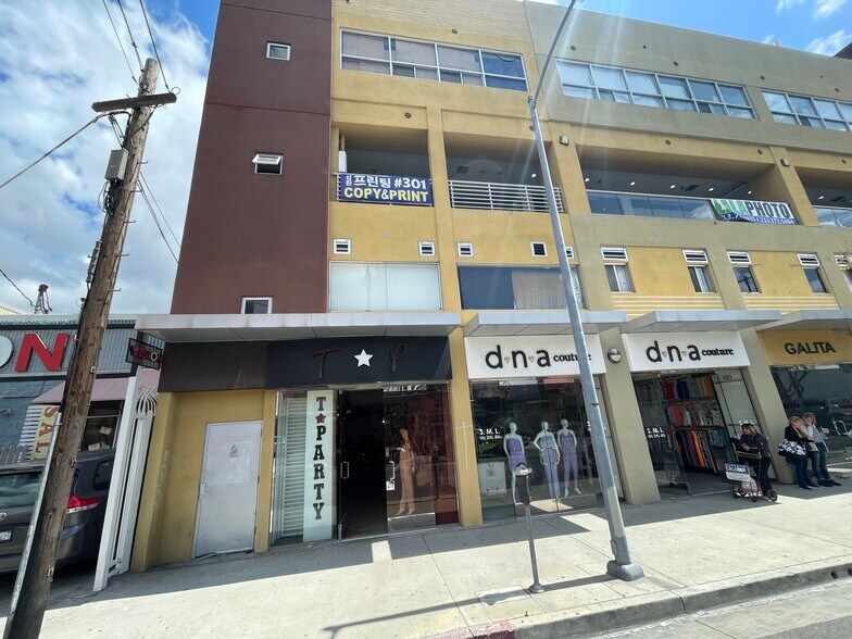 More Photos Of 747 E 10th St, Los Angeles General Retail For Sale