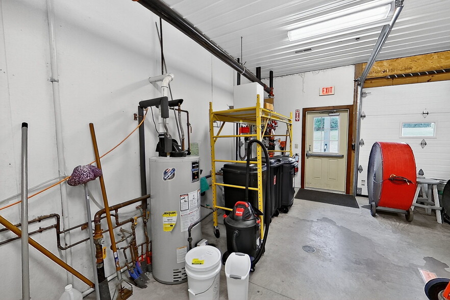 More Photos Of 4200 NY-14, Geneva Specialty For Lease