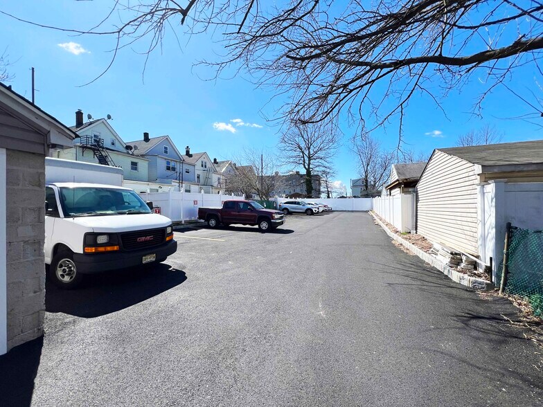 Primary Photo Of 530 Bayway Ave, Elizabeth General Retail For Sale
