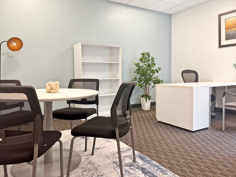 More Photos Of 104 W 40th St, New York Coworking Space