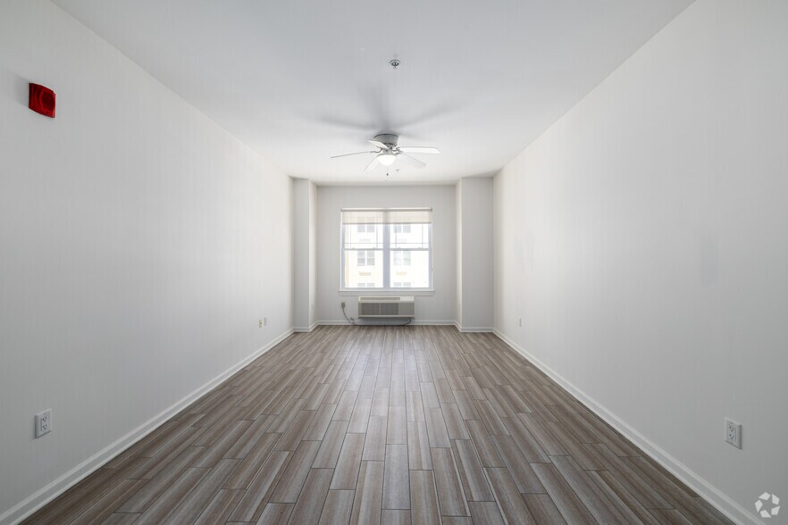 More Photos Of 510 Hamilton St, Somerset Apartments For Sale