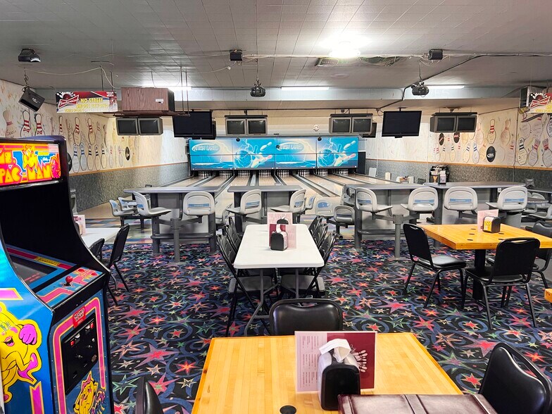 More Photos Of 104 4th NE st, Aitkin Bowling Alley For Sale