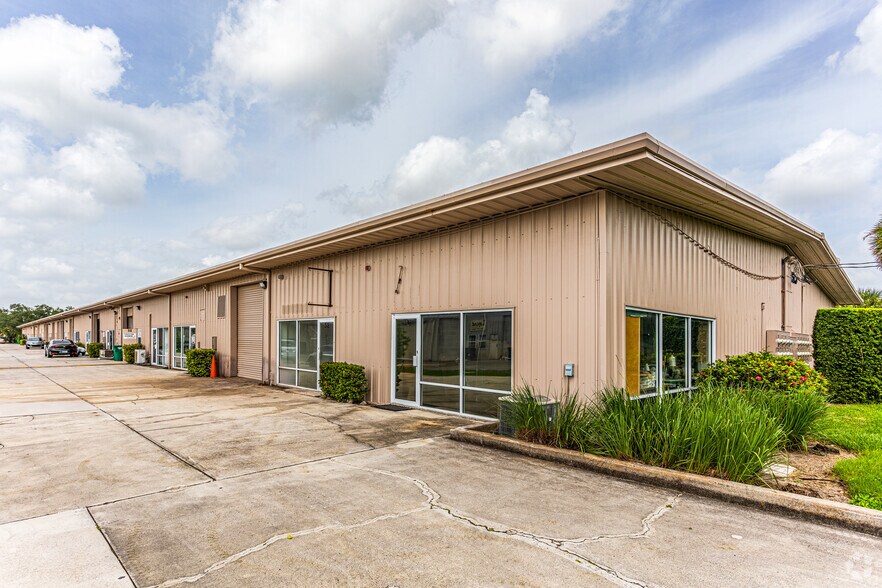 Primary Photo Of 3573 Enterprise Ave, Naples Warehouse For Lease
