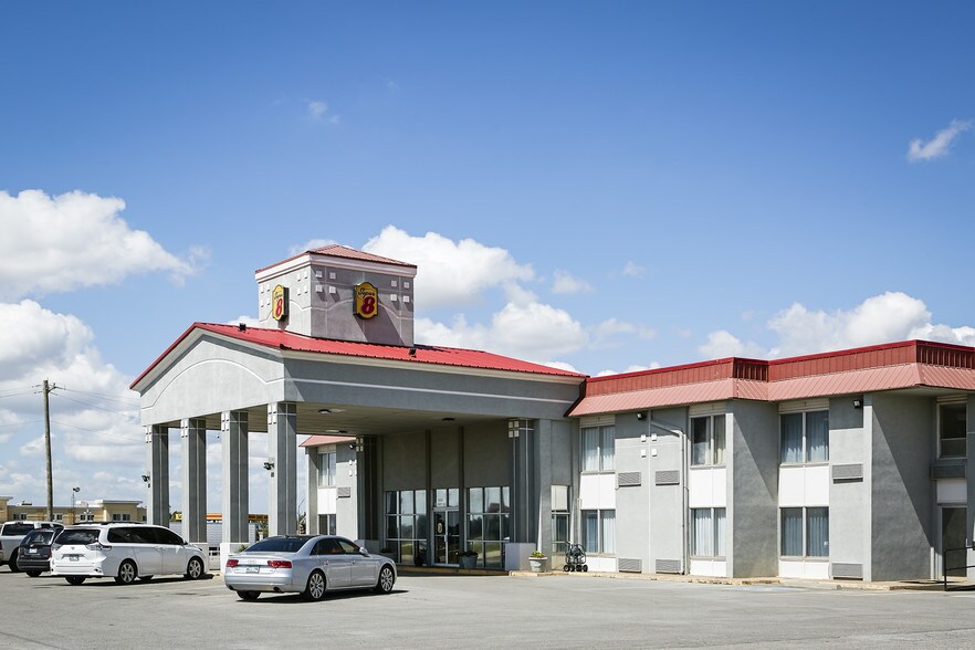 More Photos Of 2801 E Highway 66, Elk City Hotel For Sale