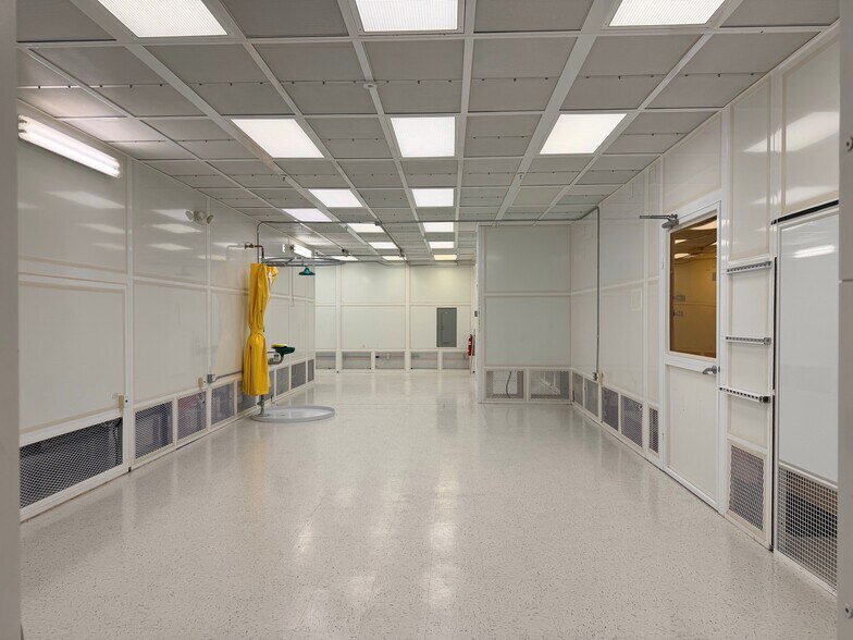 Primary Photo Of 1278-1280 Reamwood Ave, Sunnyvale Light Manufacturing For Lease