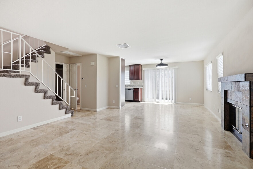 More Photos Of 445-523 Hart Dr, El Cajon Apartments For Sale