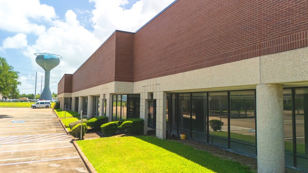 More Photos Of 1100 Hercules Ave, Houston Unknown For Lease