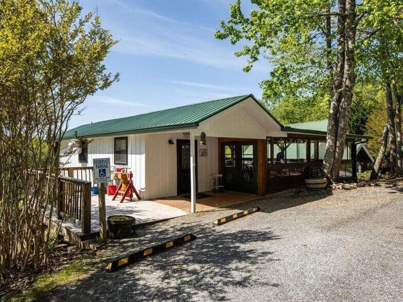 More Photos Of 366 Paradise Rd, Blairsville Winery Vineyard For Sale