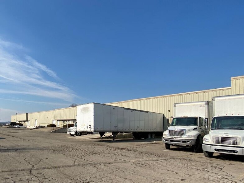 More Photos Of 1061 Skillman Dr, Cincinnati Warehouse For Lease