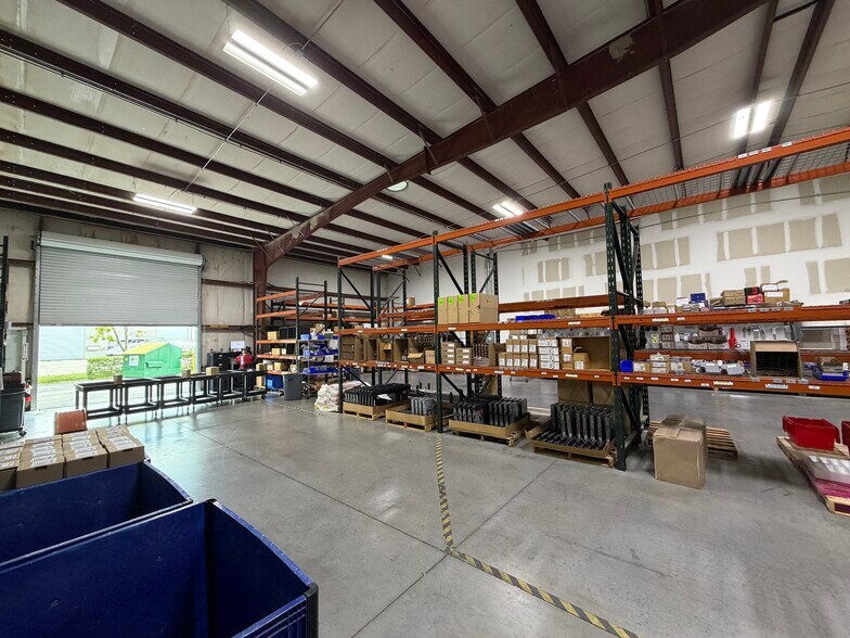 More Photos Of 830 NE 24th Ln, Cape Coral Warehouse For Lease