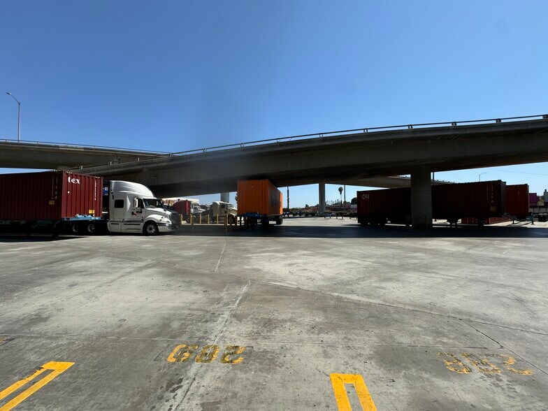 More Photos Of 2201 S Santa Fe Ave, Compton Land For Lease