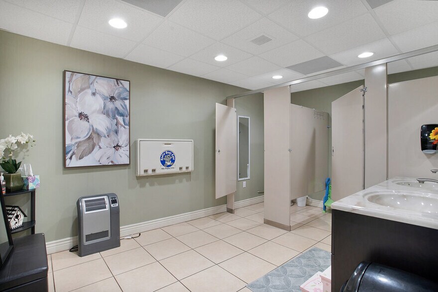 More Photos Of 37143 Clinton Ave, Dade City Light Distribution For Sale