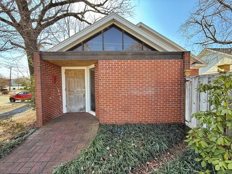 Primary Photo Of 305 N Green St, Morganton Office Residential For Lease