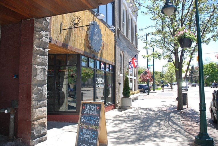 More Photos Of 127 S Union St, Traverse City Restaurant For Sale