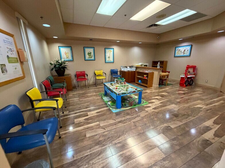 More Photos Of 13005 Southern Blvd, Loxahatchee Medical For Sale