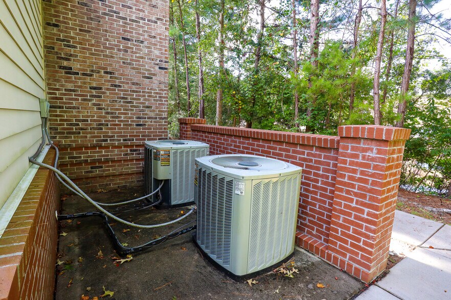 More Photos Of 901 Old Trolley Rd, Summerville Medical For Lease