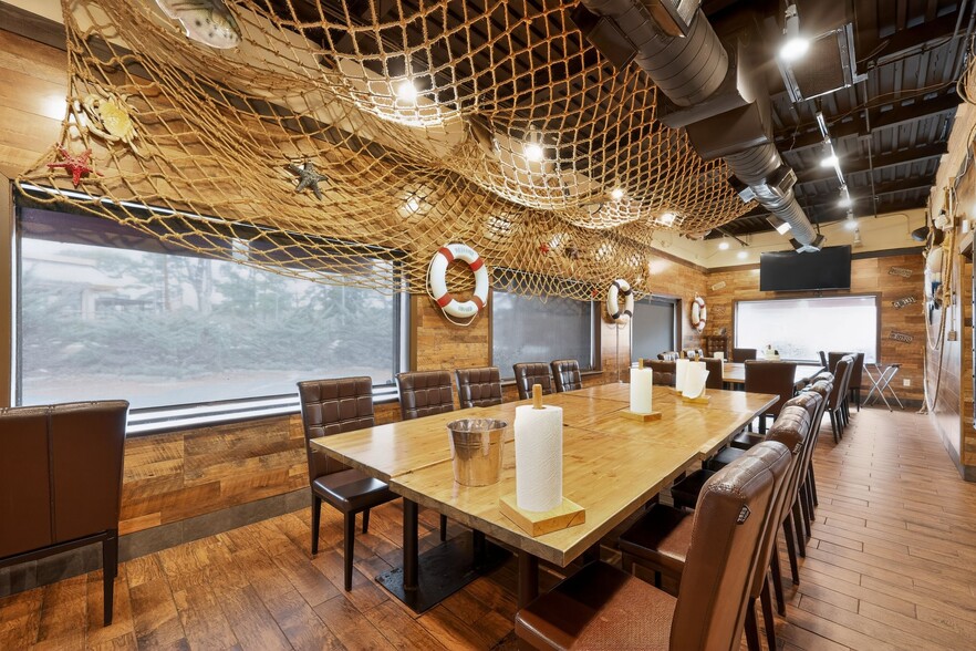 More Photos Of 3625 Hillsborough St, Raleigh Restaurant For Lease