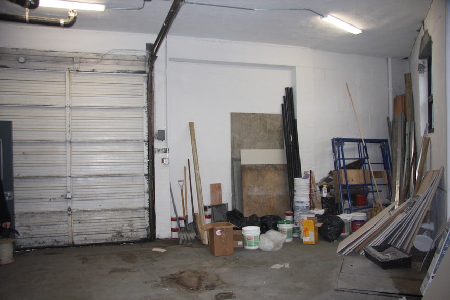 More Photos Of 28-44 Borden Ave, Long Island City Warehouse For Sale