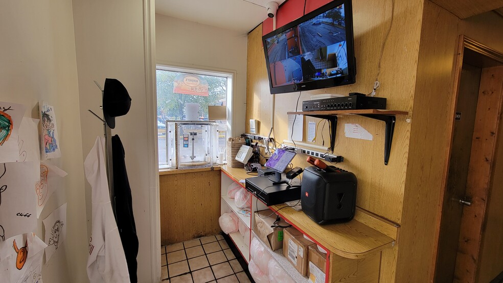 More Photos Of 20804 Plymouth Rd, Detroit Restaurant For Sale
