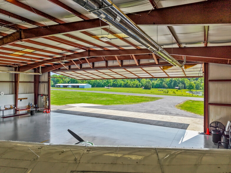 More Photos Of 249 Gilbert Rd, Mocksville Airport For Sale