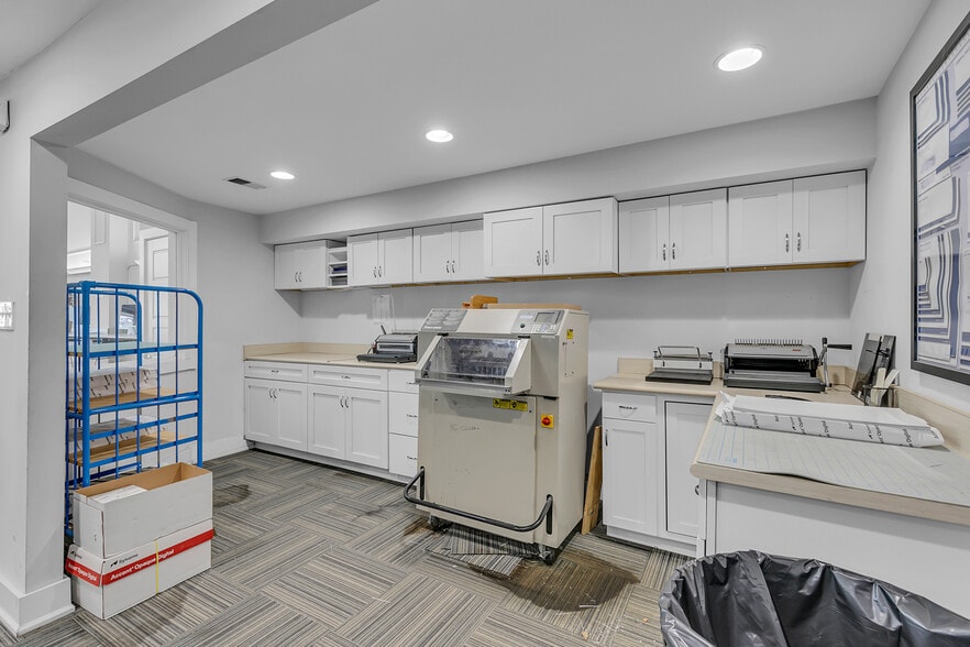 More Photos Of 408-410 Martin Luther King Jr Blvd, Savannah Storefront Retail Residential For Sale