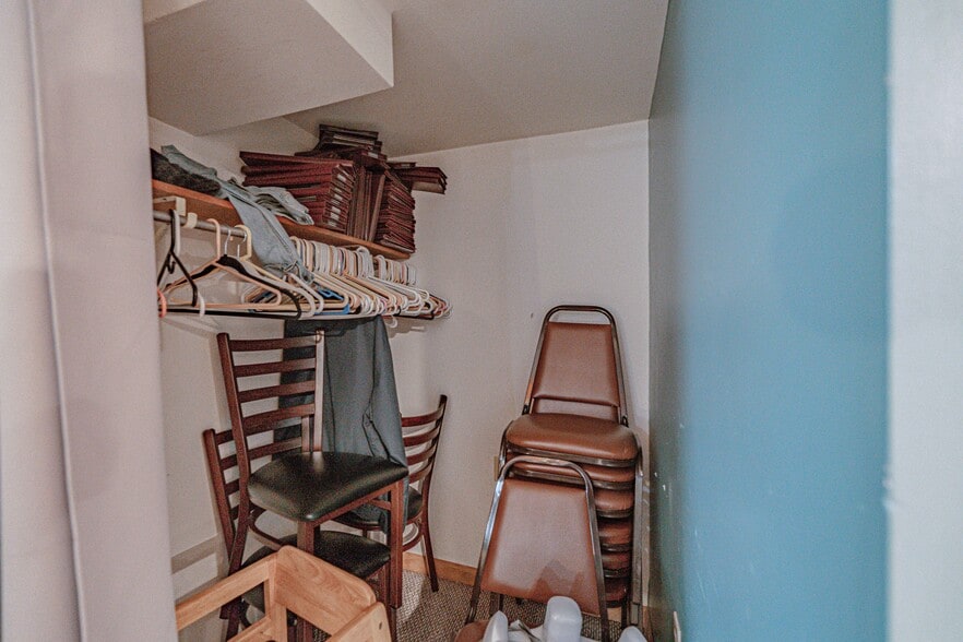More Photos Of 754 Cherokee st, Fountain Hill Restaurant For Sale