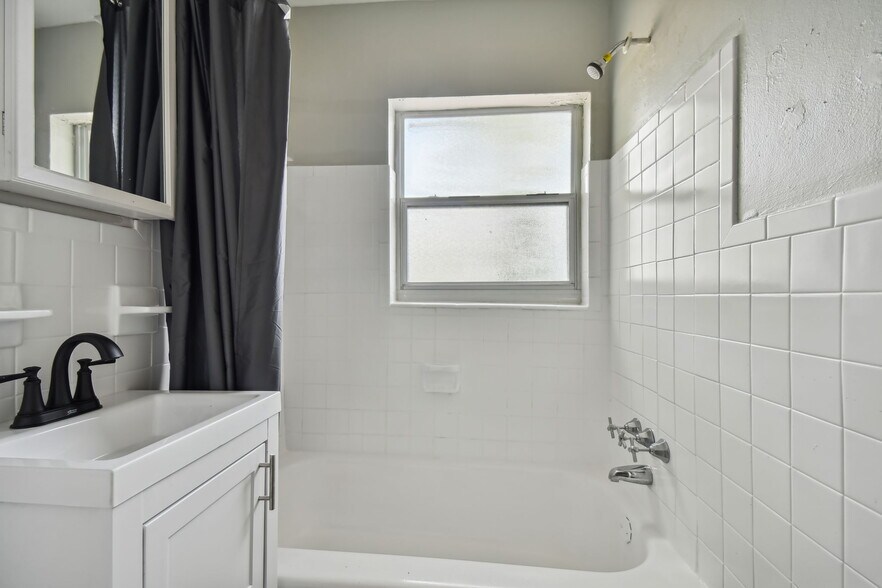 More Photos Of 779 9th Ave N, Saint Petersburg Apartments For Sale