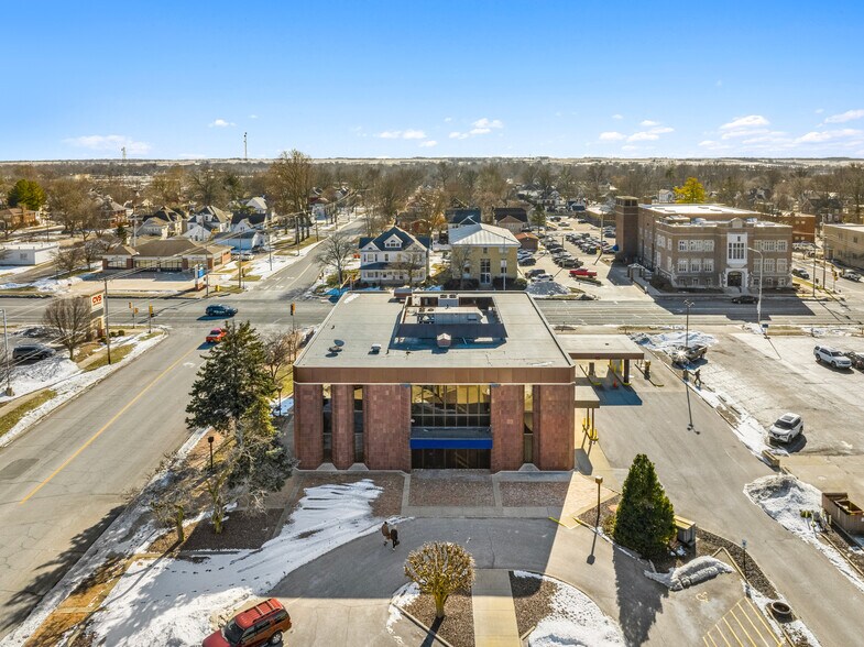 More Photos Of 1400 Charleston Ave, Mattoon Bank For Sale