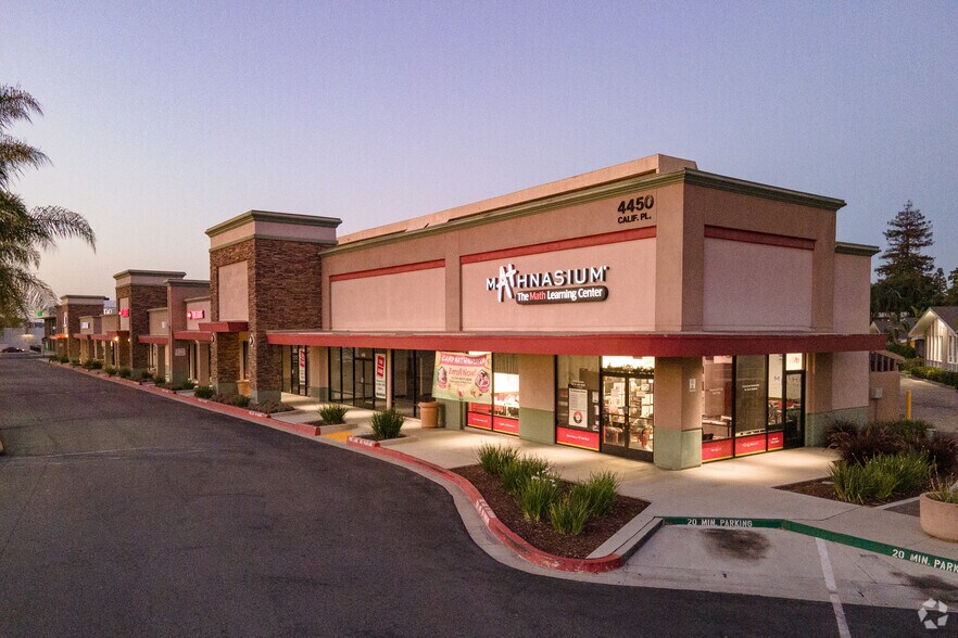 More Photos Of 4516-4550 Atlantic Ave, Long Beach Unknown For Lease