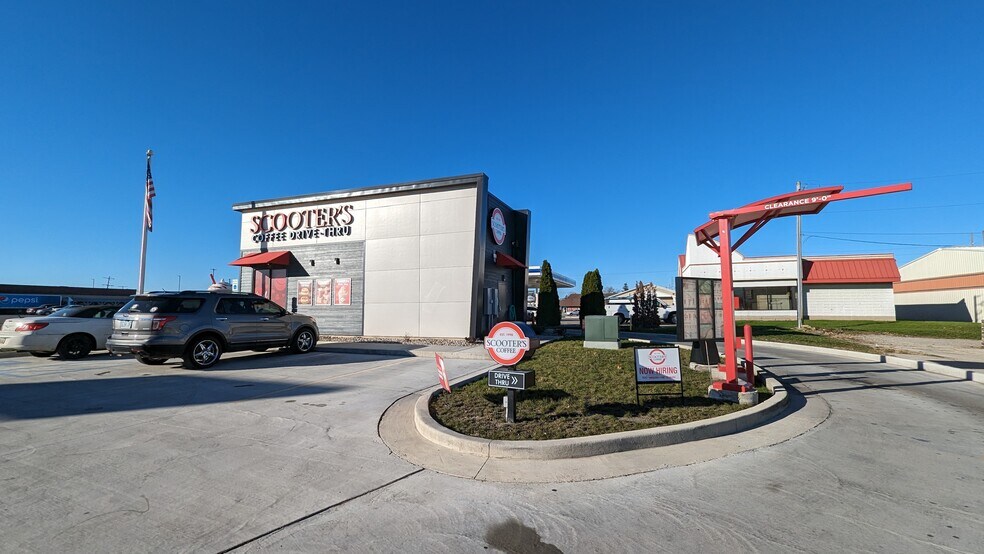 More Photos Of 100 Family Fare, Nappanee Fast Food For Sale
