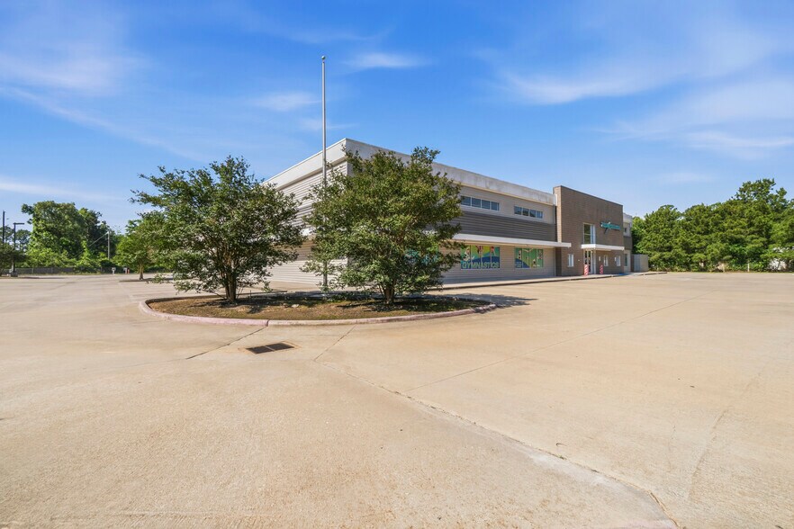Primary Photo Of 28519 Sweetgum Rd, Magnolia General Retail For Sale