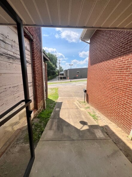 More Photos Of 8200 Perry Hwy, Pittsburgh Freestanding For Sale