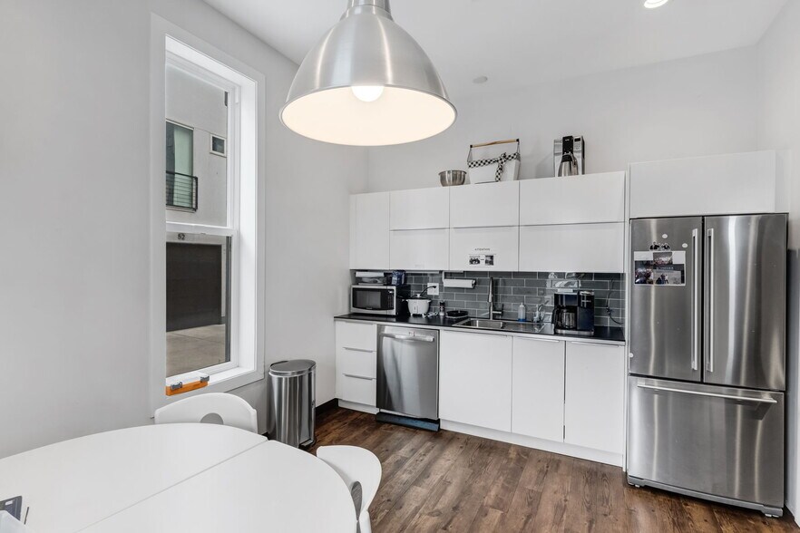 More Photos Of 3132 Federal Blvd, Denver Office For Sale