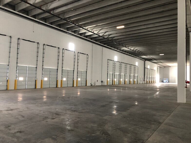 More Photos Of Silver Beach Rd, West Palm Beach Unknown For Lease