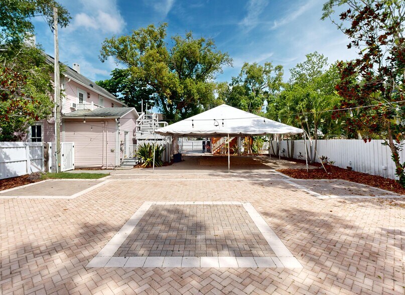 More Photos Of , Orlando Unknown For Sale