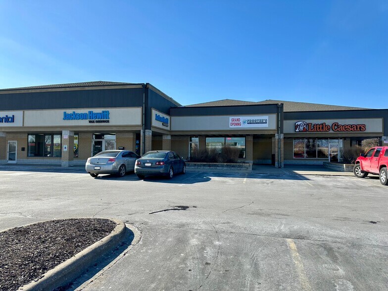 More Photos Of 702-728 S Gammon Rd, Madison Unknown For Lease