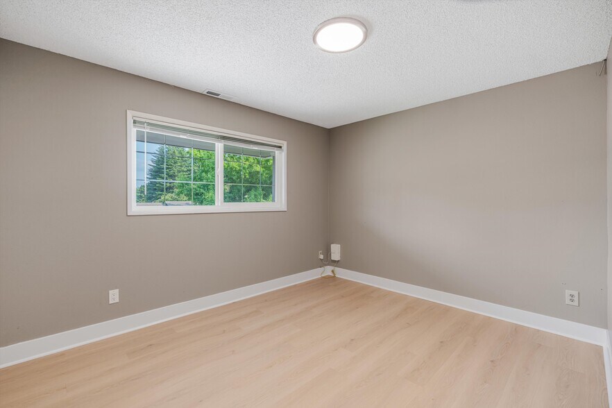 More Photos Of 2706 SE Spruce St, Hillsboro Healthcare For Sale