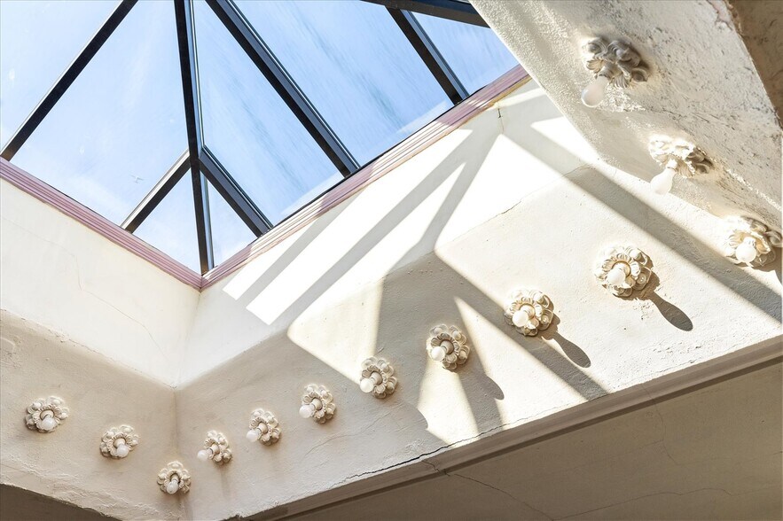 More Photos Of 619 Commercial Ave, Anacortes Storefront Retail Office For Sale