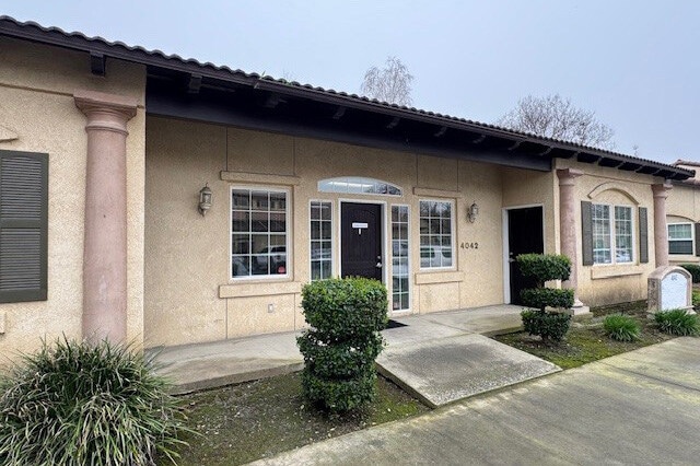Primary Photo Of 4042 S Demaree St, Visalia Office For Sale