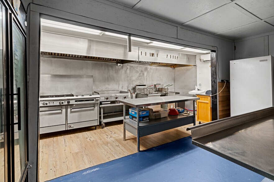 More Photos Of 161 Vfw Pky, Jacksons Gap Restaurant For Sale