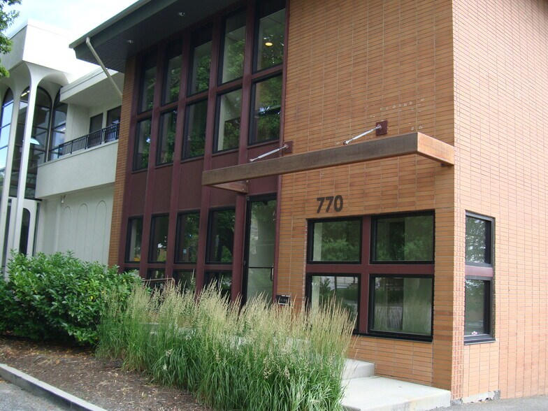 More Photos Of 770 E South Temple, Salt Lake City Office For Sale