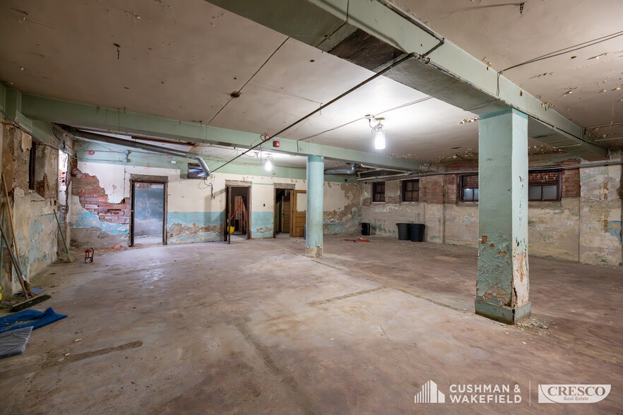 More Photos Of 9546 Brandywine Rd, Northfield General Retail For Lease