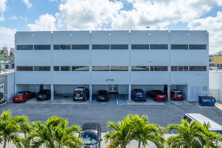 More Photos Of 2755 E Oakland Park Blvd, Fort Lauderdale Office For Lease