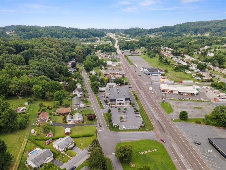 More Photos Of 2395 Lancaster Pike, Reading Coworking Space