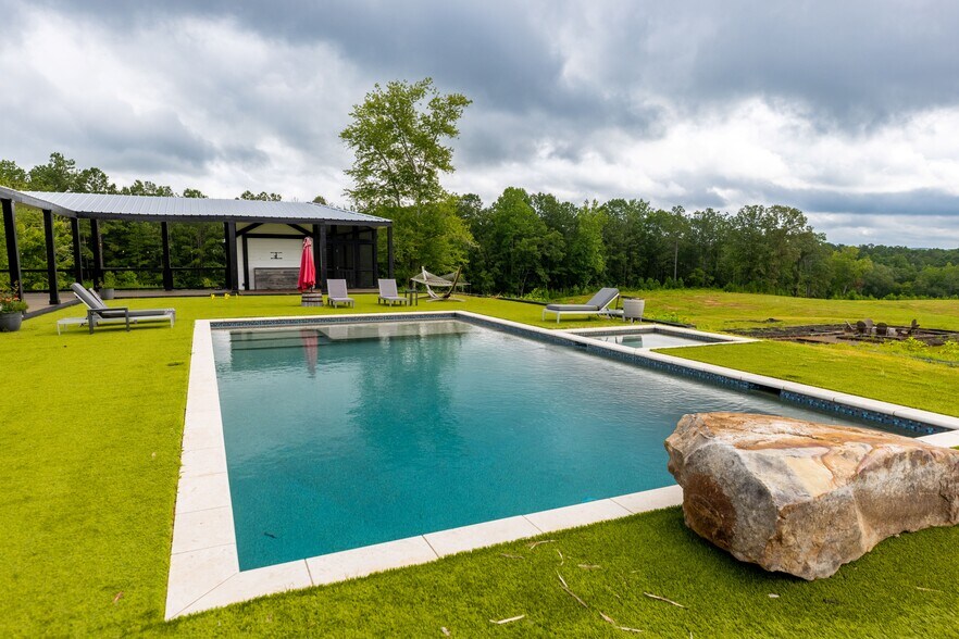 More Photos Of 2199 Roosterville Rd, Roopville Horse Stables For Sale