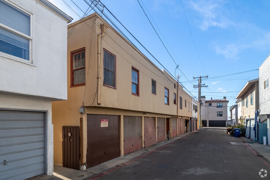 More Photos Of 35 17th St, Hermosa Beach Apartments For Sale