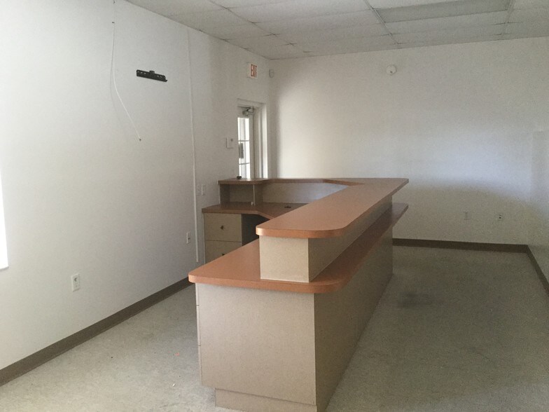 More Photos Of 5-45 Ryant Blvd, Sebring Medical For Sale